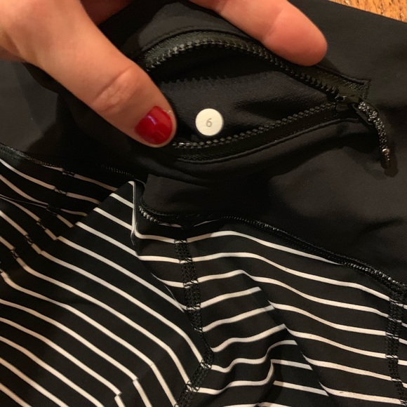 🦄 RARE Lululemon Parallel Stripe Runday Crops - Picture 8 of 16